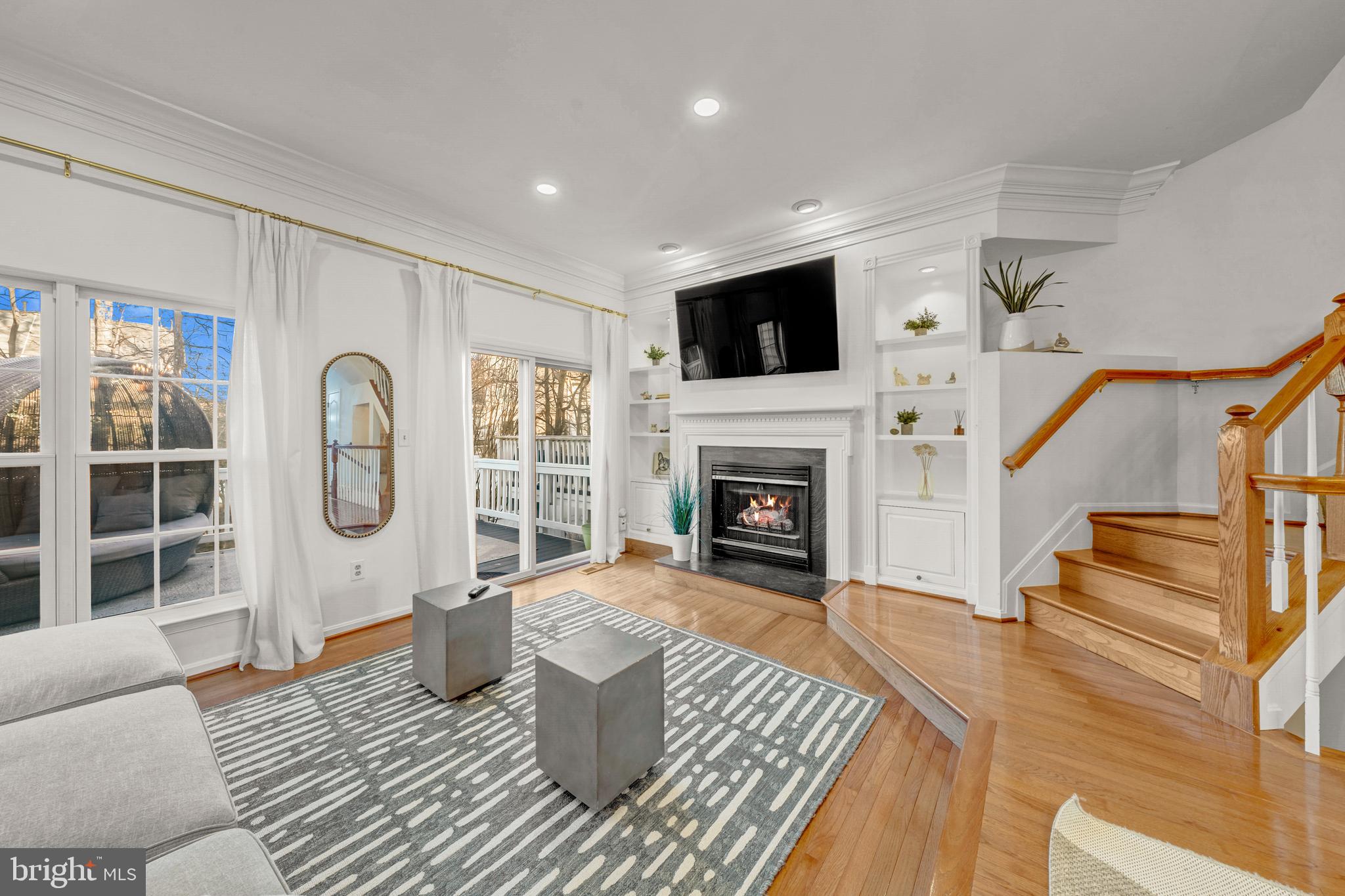 12027 Edgemere Circle Reston, VA 20190 - Photo 7 of 64