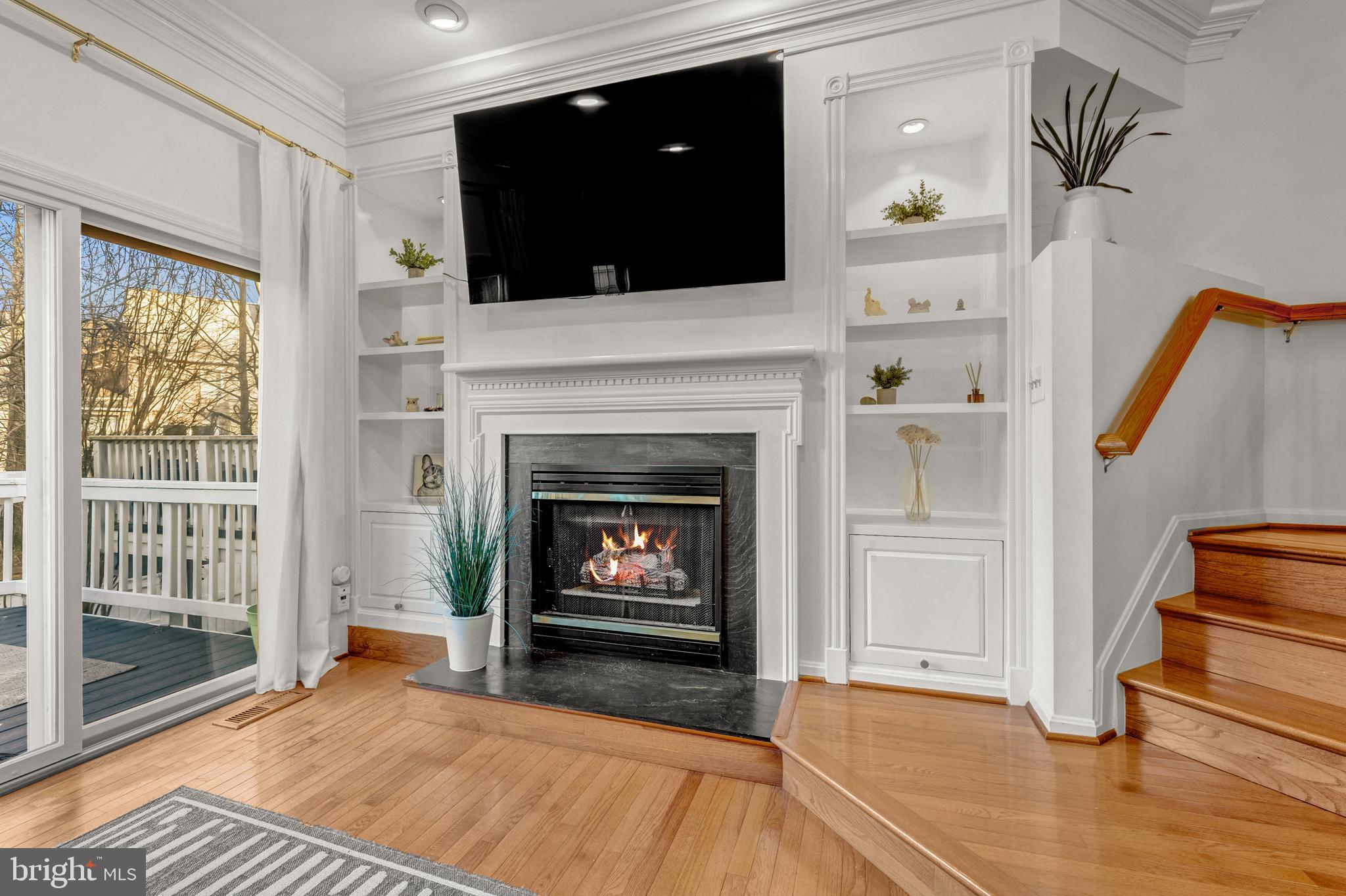 12027 Edgemere Circle Reston, VA 20190 - Photo 10 of 64