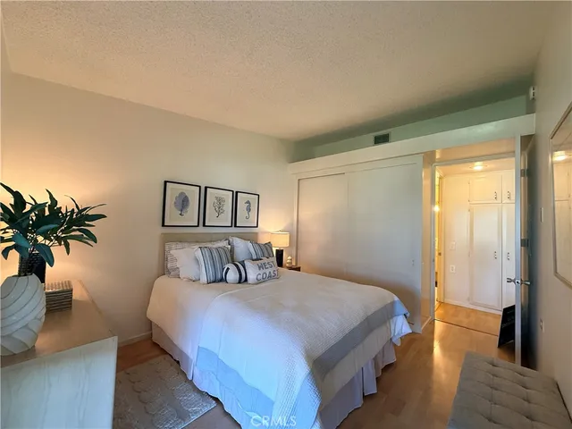 $349,000 | 13410 St Andrews Drive, Unit 70E, Seal Beach, CA 90740