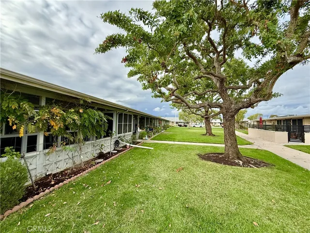 $349,000 | 13410 St Andrews Drive, Unit 70E, Seal Beach, CA 90740