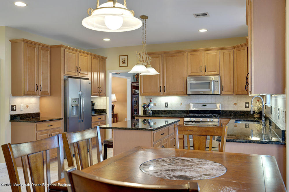 120 Seaspray Road Manahawkin, NJ 08050 - Photo 9 of 48 026_dsc02900-dsc02904