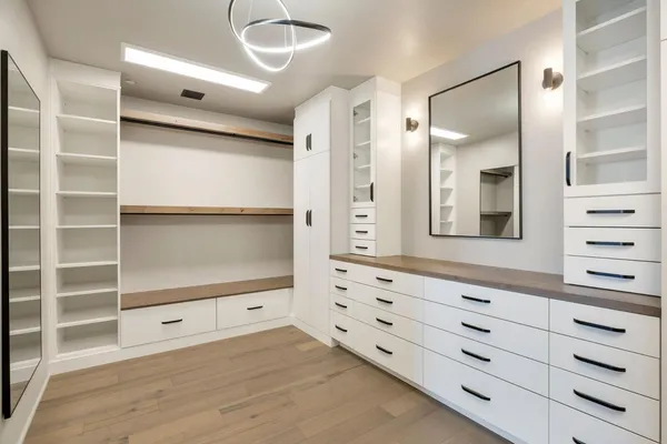 $6,000 | 2211 East Camelback Road, Unit 605, Phoenix, AZ 85016