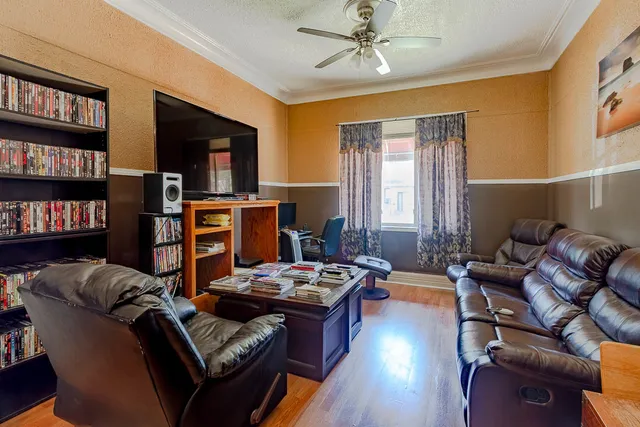 $215,000 | 648 West 60th Street, Chicago, IL 60621