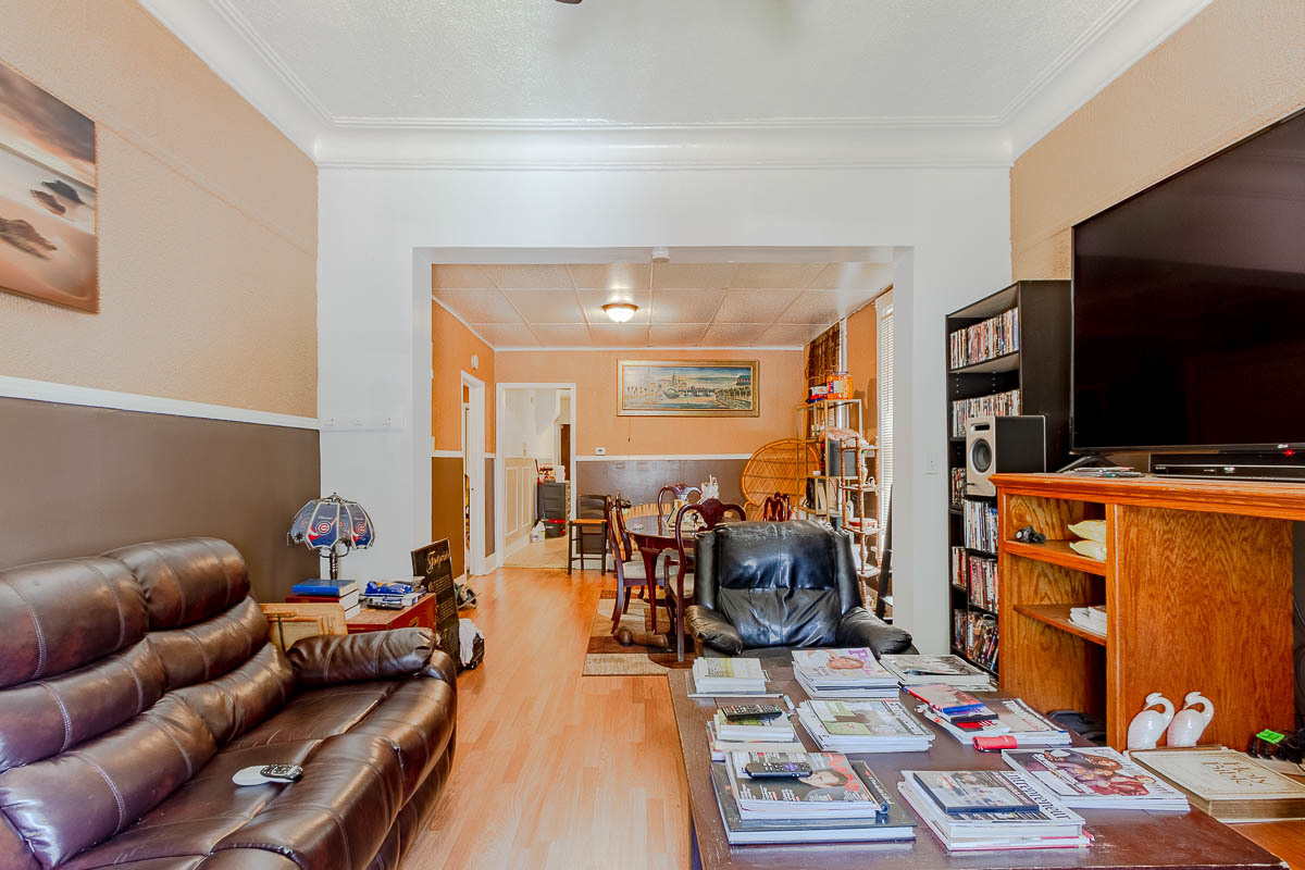 648 West 60th Street Chicago, IL 60621 - Photo 4 of 27