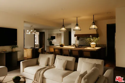 $8,000,000 | 1046 North Norman Place, Los Angeles, CA 90049