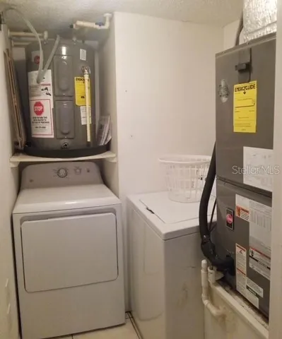 $1,950 | 7205 Curtiss Avenue, Unit 2F, Sarasota, FL 34231