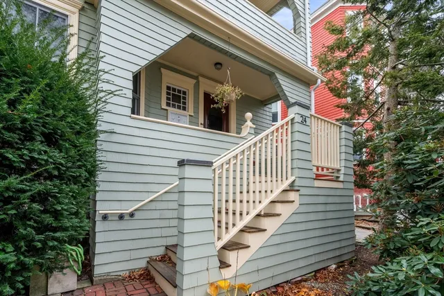 $895,000 | 24 Cambridge Terrace, Unit 2, Cambridge, MA 02140