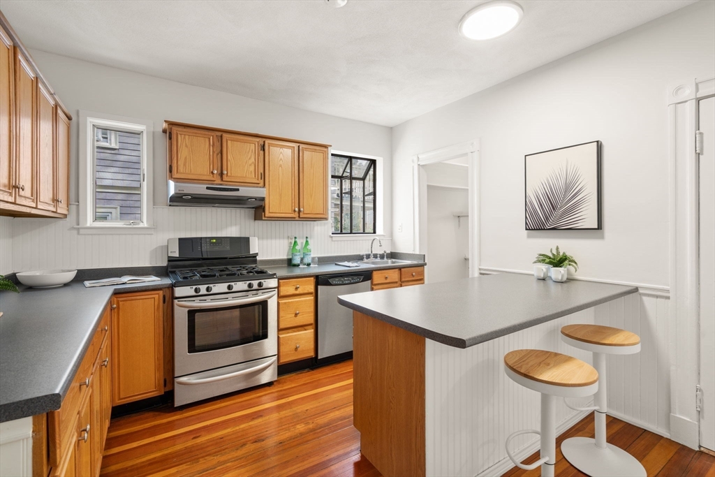 24 Cambridge Terrace, Unit 2 Cambridge, MA 02140 - Photo 15 of 27