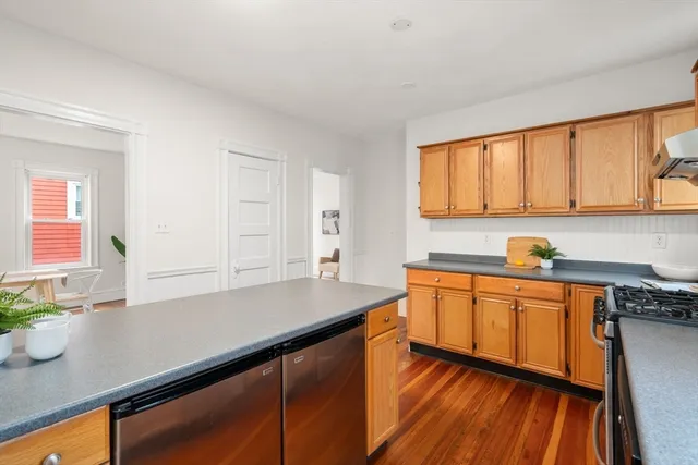$895,000 | 24 Cambridge Terrace, Unit 2, Cambridge, MA 02140