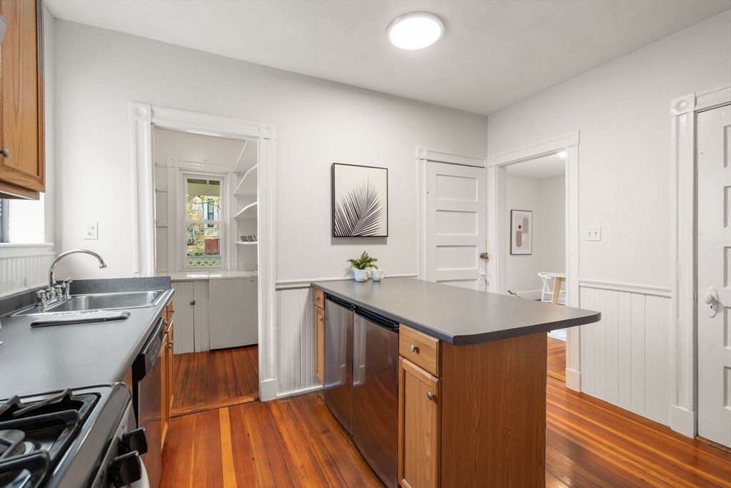 24 Cambridge Terrace, Unit 2 Cambridge, MA 02140 - Photo 18 of 27