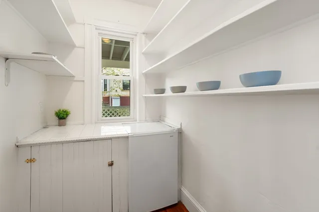 $895,000 | 24 Cambridge Terrace, Unit 2, Cambridge, MA 02140