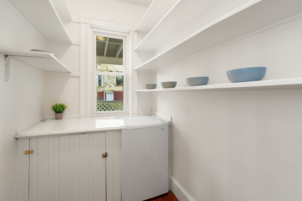 24 Cambridge Terrace, Unit 2 Cambridge, MA 02140 - Photo 20 of 27