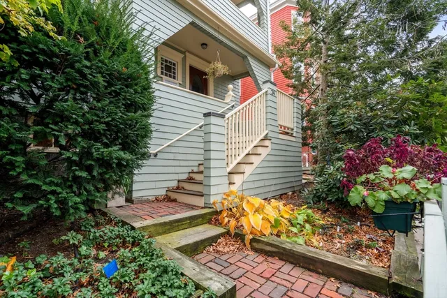 $895,000 | 24 Cambridge Terrace, Unit 2, Cambridge, MA 02140