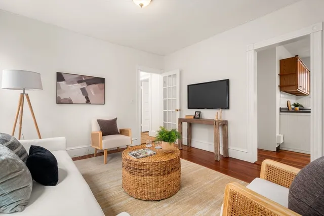 $895,000 | 24 Cambridge Terrace, Unit 2, Cambridge, MA 02140