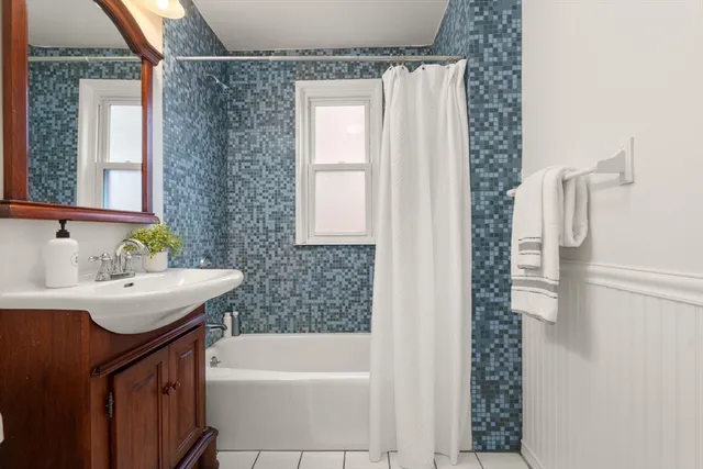 $895,000 | 24 Cambridge Terrace, Unit 2, Cambridge, MA 02140