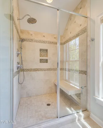 $997,000 | 5079 Rose Gardens Circle, Kingsport, TN 37660