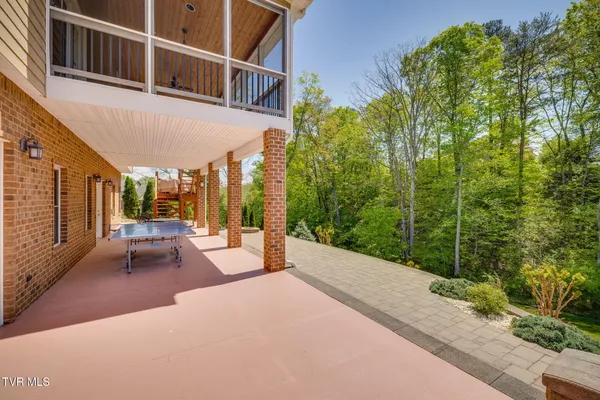 $997,000 | 5079 Rose Gardens Circle, Kingsport, TN 37660