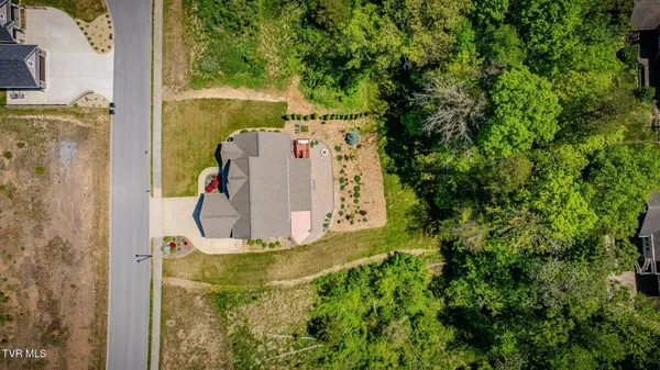 $997,000 | 5079 Rose Gardens Circle, Kingsport, TN 37660