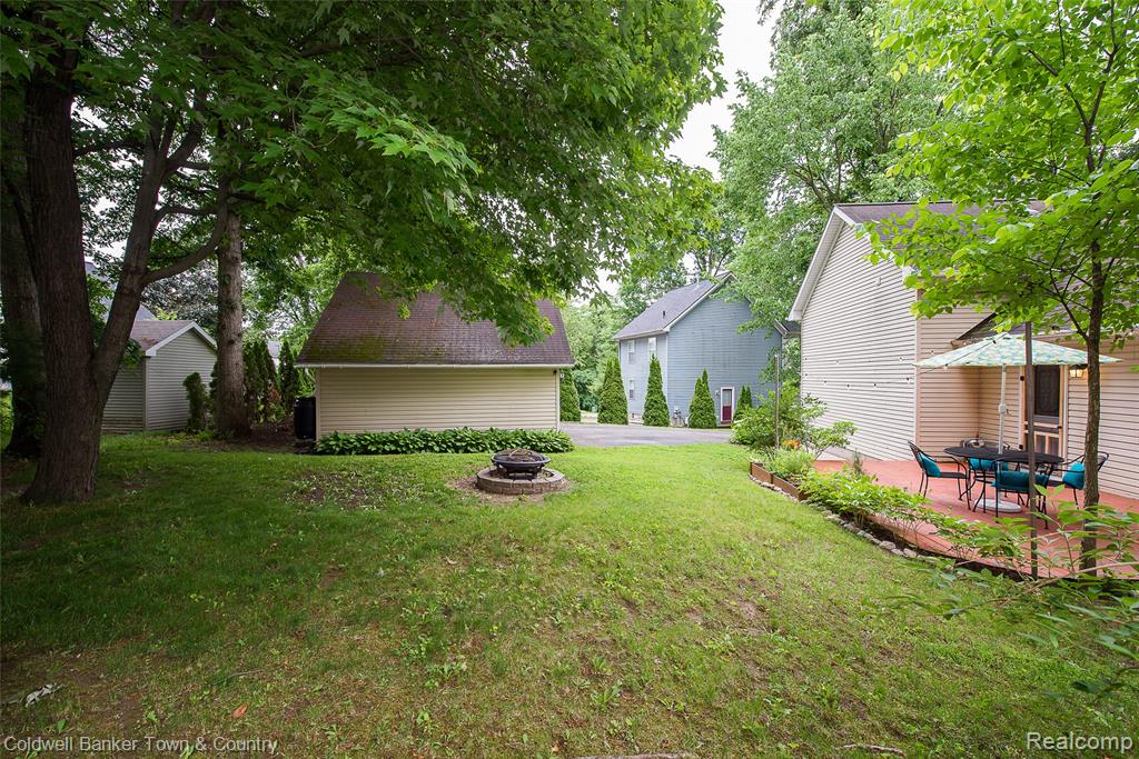411 Springwell Lane Howell, MI 48843 - Photo 28 of 33
