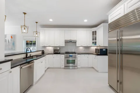 $2,695,000 | 47 Cooper Lane, Southampton, NY 11968