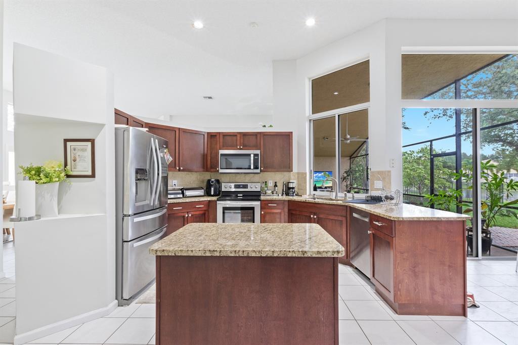 1007 Spoonbill Circle Weston, FL 33326 - Photo 10 of 28