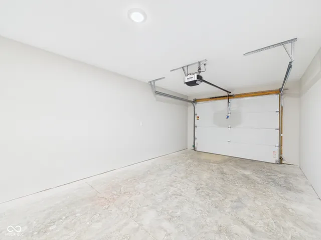 $1,550 | 9904 West Bison Drive, Yorktown, IN 47396