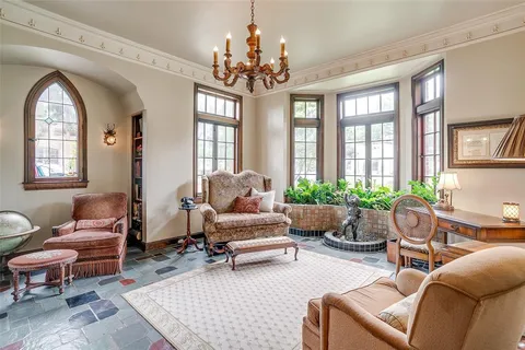 $2,225,000 | 2424 Medford Court West, Fort Worth, TX 76109