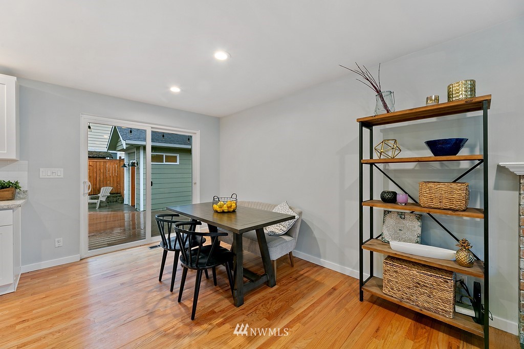 19927 89th Place West Edmonds, WA 98026 - Photo 11 of 30 Gallery Image 11