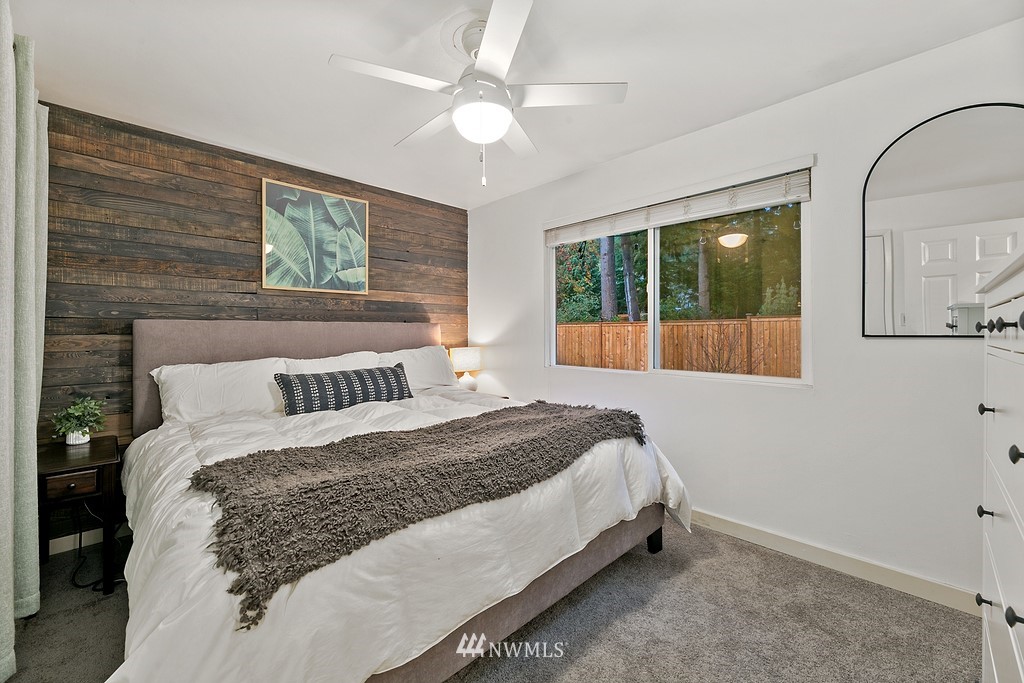 19927 89th Place West Edmonds, WA 98026 - Photo 12 of 30 Gallery Image 12