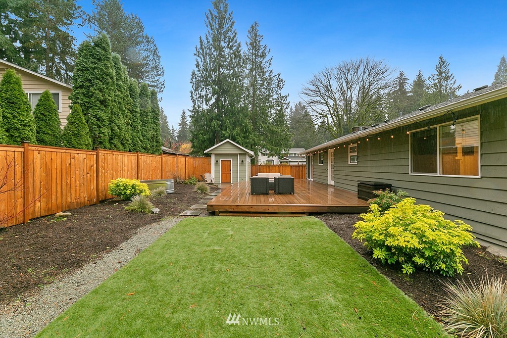 19927 89th Place West Edmonds, WA 98026 - Photo 3 of 30 Gallery Image 3