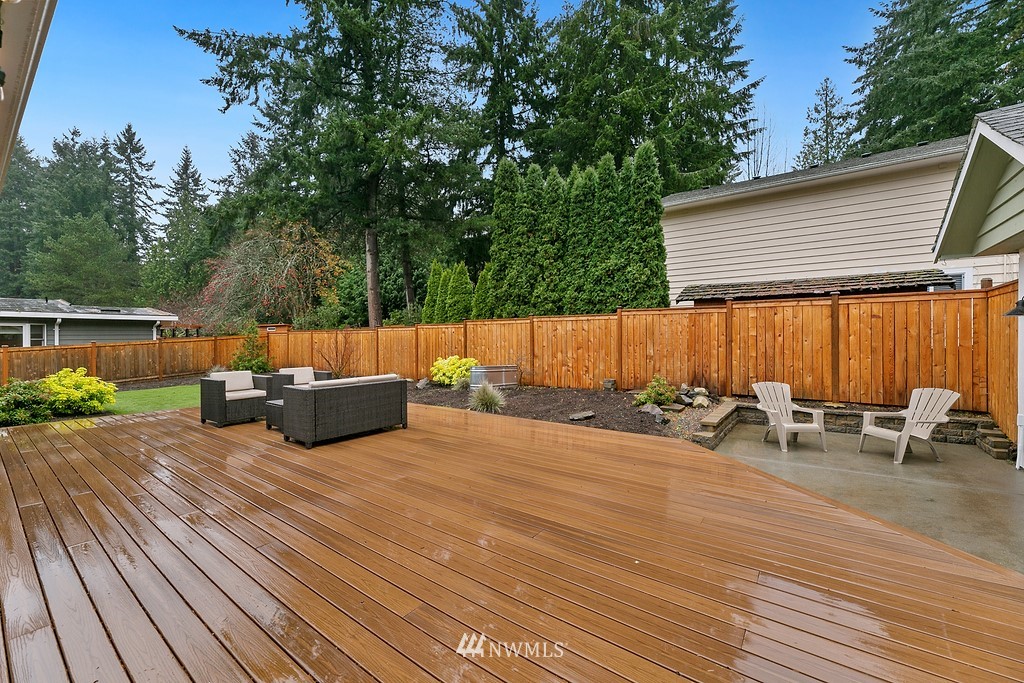 19927 89th Place West Edmonds, WA 98026 - Photo 23 of 30 Gallery Image 23