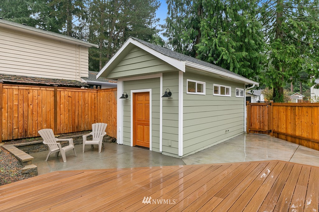 19927 89th Place West Edmonds, WA 98026 - Photo 24 of 30 Gallery Image 24