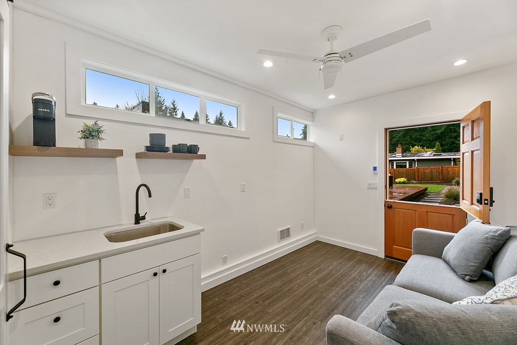 19927 89th Place West Edmonds, WA 98026 - Photo 25 of 30 Gallery Image 25