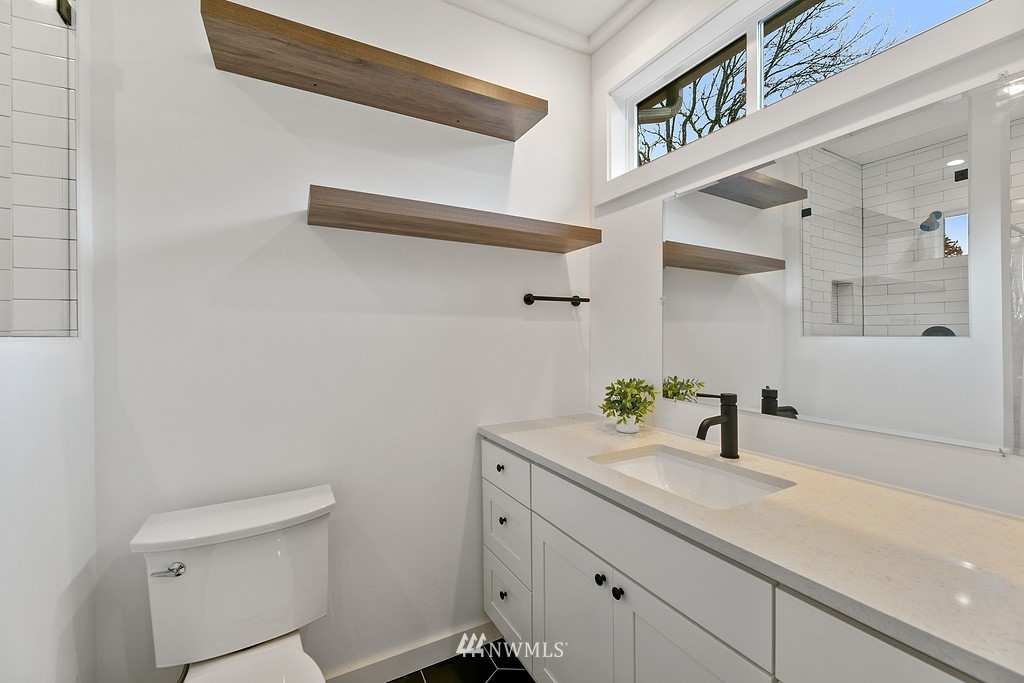 19927 89th Place West Edmonds, WA 98026 - Photo 26 of 30 Gallery Image 26