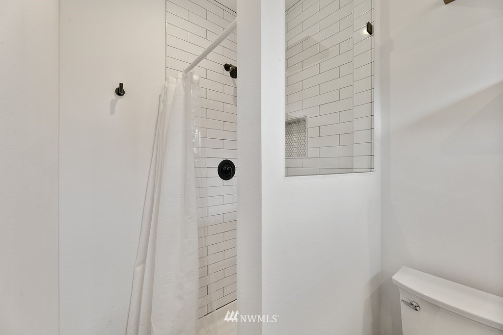 19927 89th Place West Edmonds, WA 98026 - Photo 27 of 30 Gallery Image 27