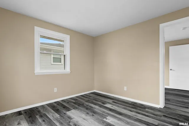 $132,000 | 521 West Kellar Parkway, Peoria, IL 61614