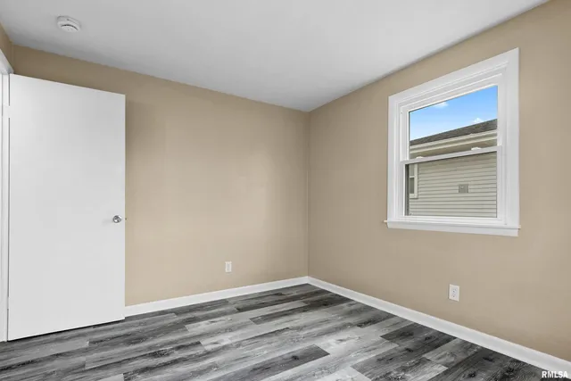 $132,000 | 521 West Kellar Parkway, Peoria, IL 61614