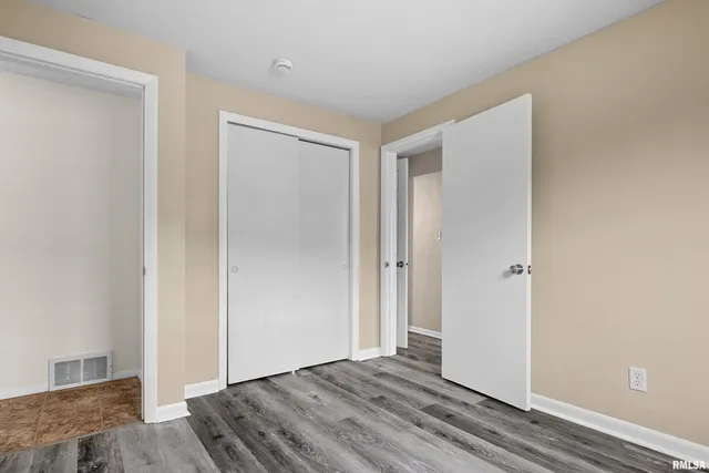 $132,000 | 521 West Kellar Parkway, Peoria, IL 61614