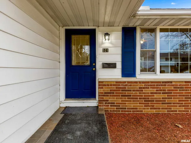 $132,000 | 521 West Kellar Parkway, Peoria, IL 61614