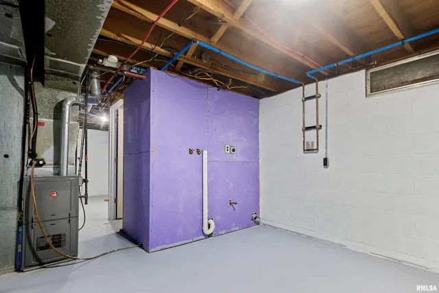 $132,000 | 521 West Kellar Parkway, Peoria, IL 61614