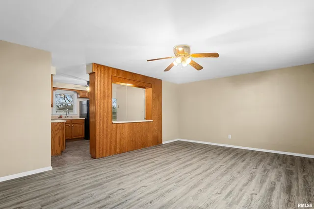 $132,000 | 521 West Kellar Parkway, Peoria, IL 61614