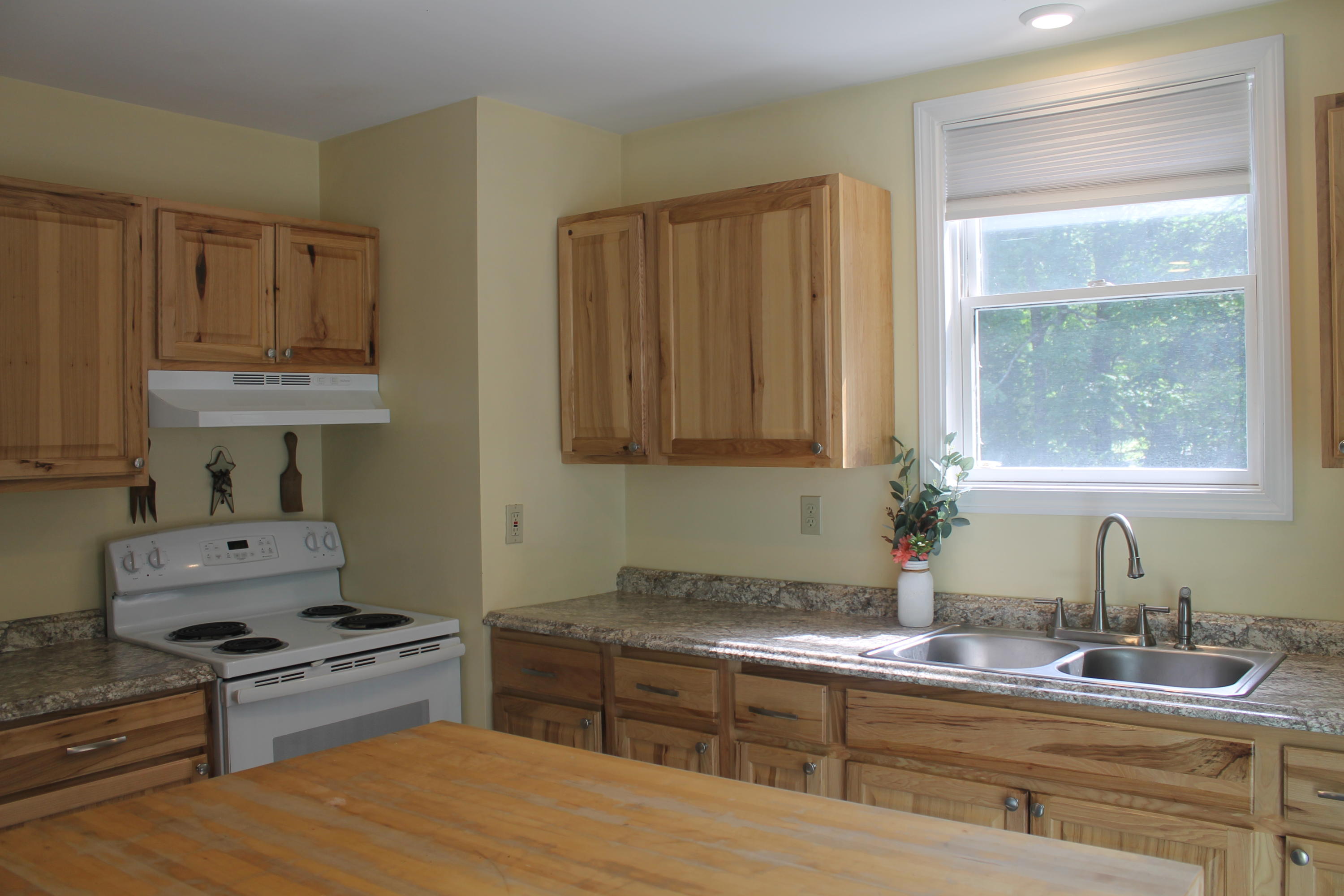 280 Northeast Road Standish, ME 04084 - Photo 6 of 21 IMG_5209