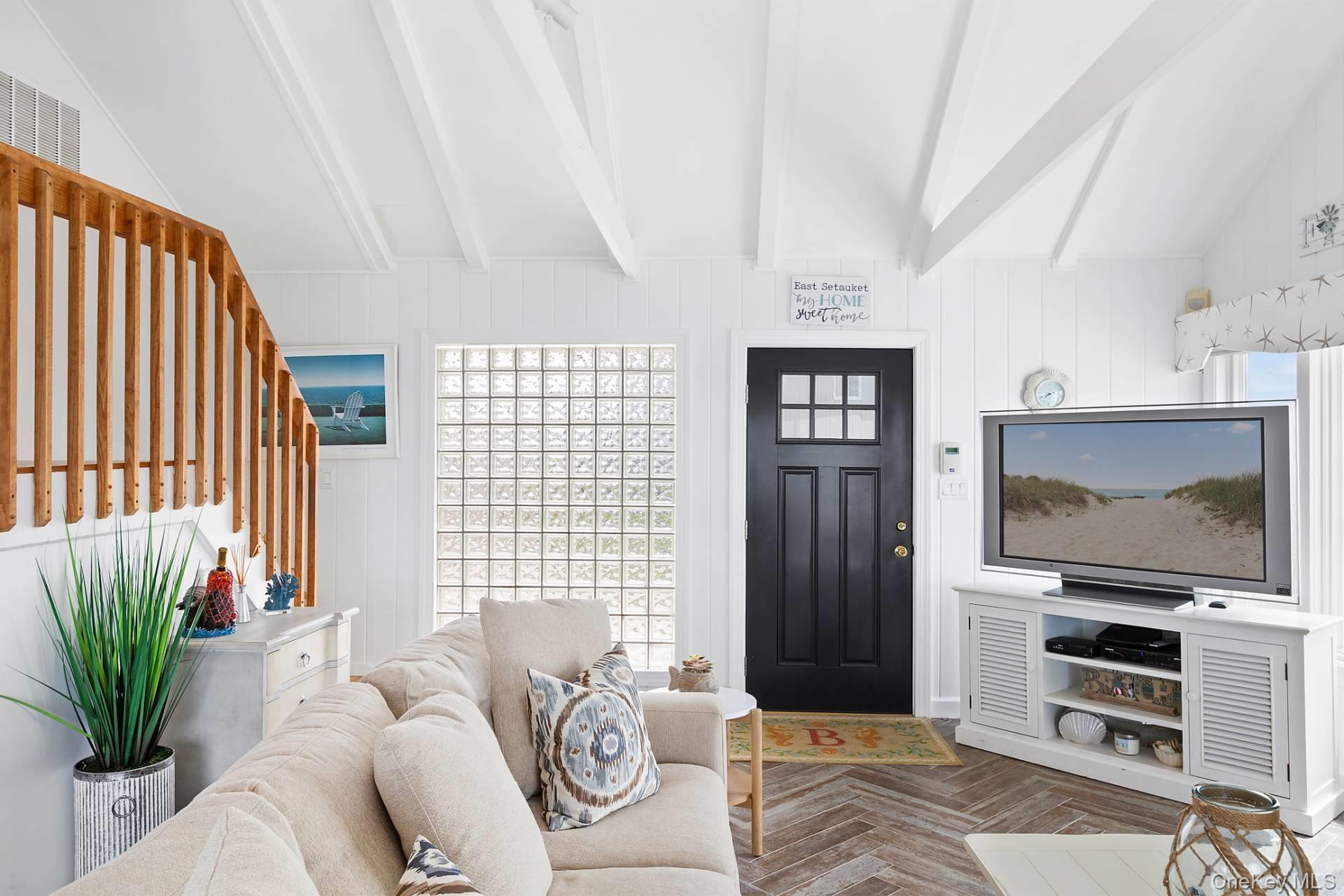 132 Point Road Westhampton Beach, NY 11978 - Photo 6 of 17 Gallery Image 6