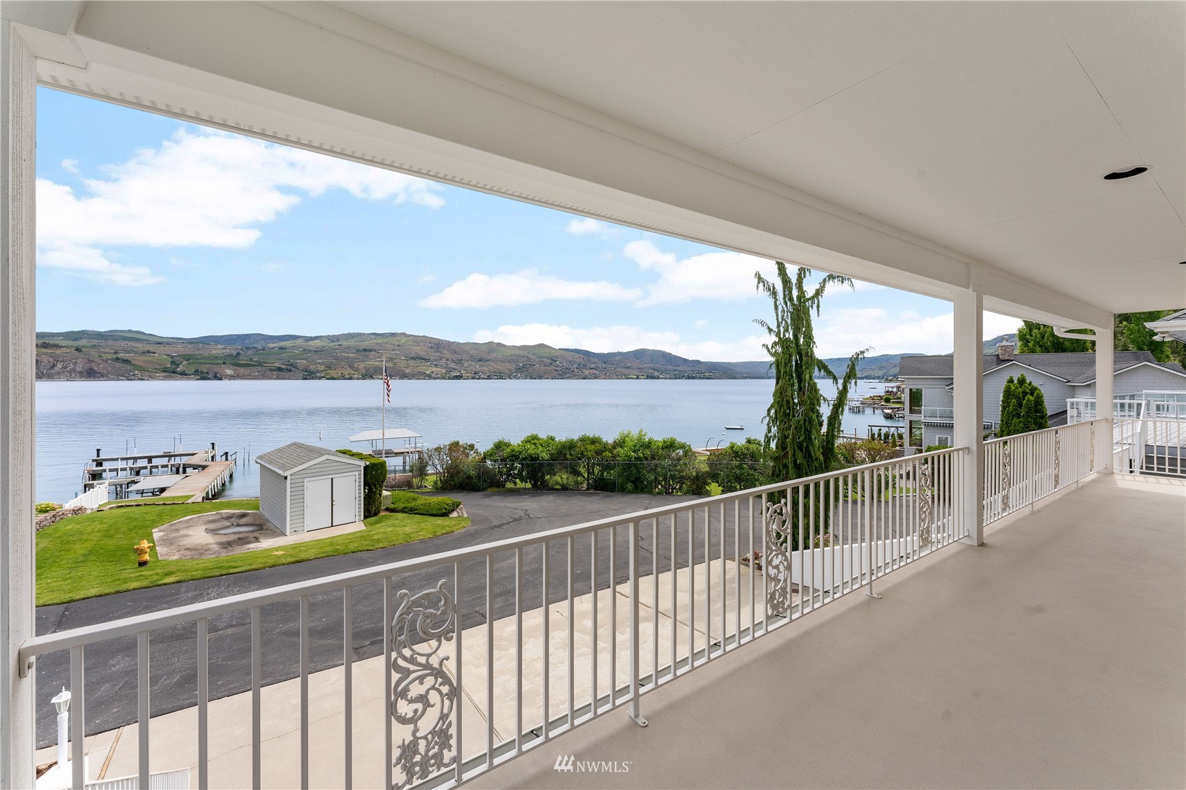 1496 South Lakeshore Road Chelan, WA 98816 - Photo 1 of 39 Gallery Image 1