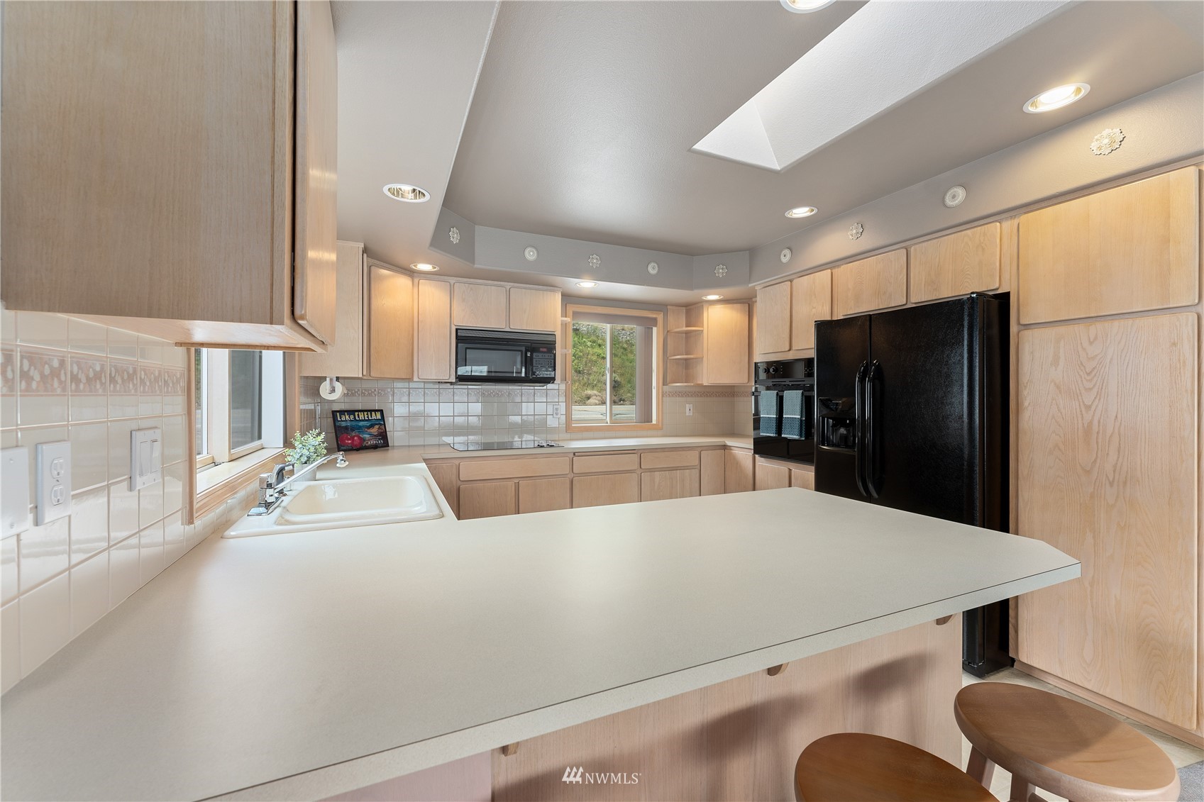 1496 South Lakeshore Road Chelan, WA 98816 - Photo 12 of 39 Gallery Image 12