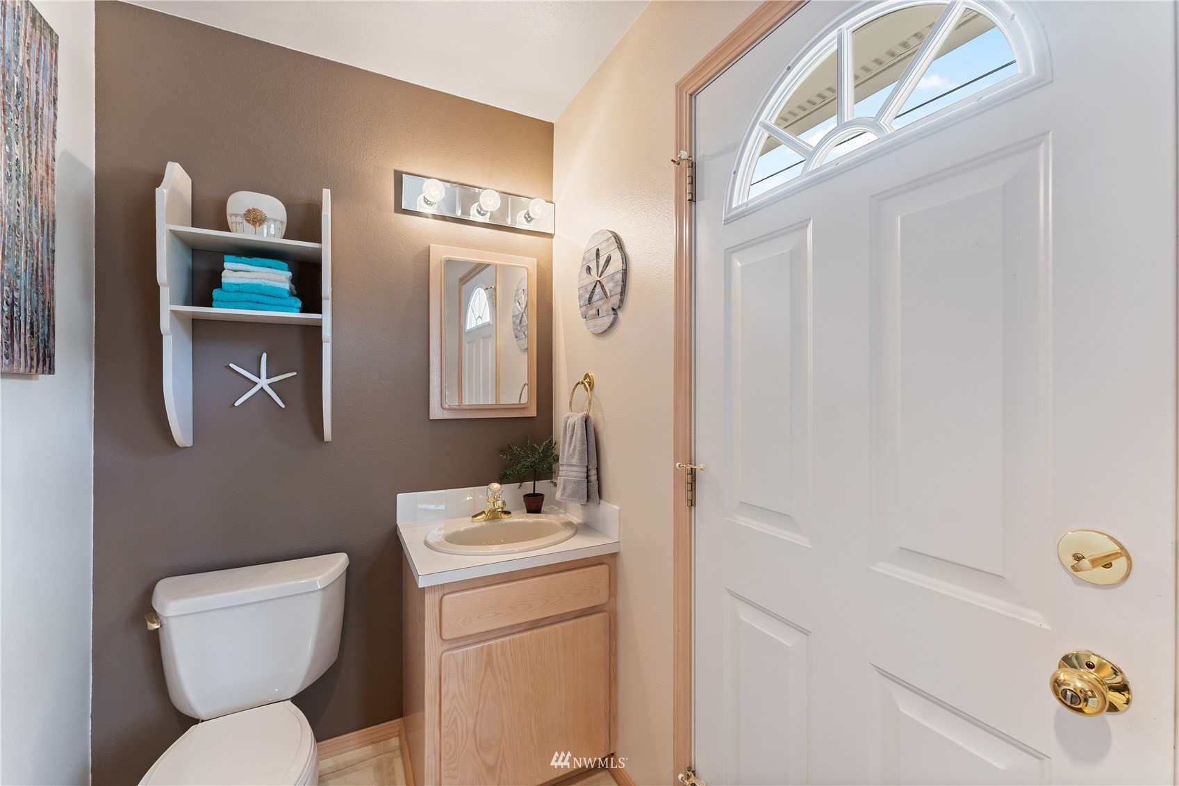 1496 South Lakeshore Road Chelan, WA 98816 - Photo 18 of 39 Gallery Image 18