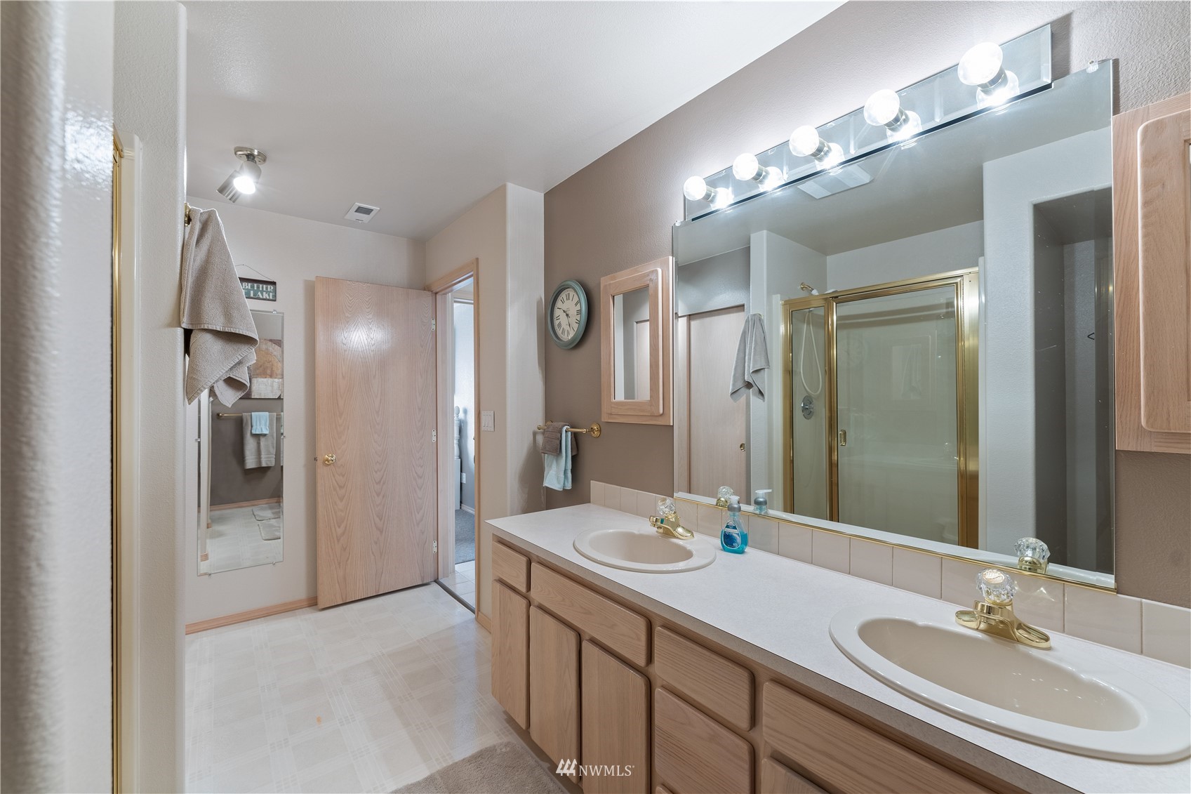 1496 South Lakeshore Road Chelan, WA 98816 - Photo 24 of 39 Gallery Image 24