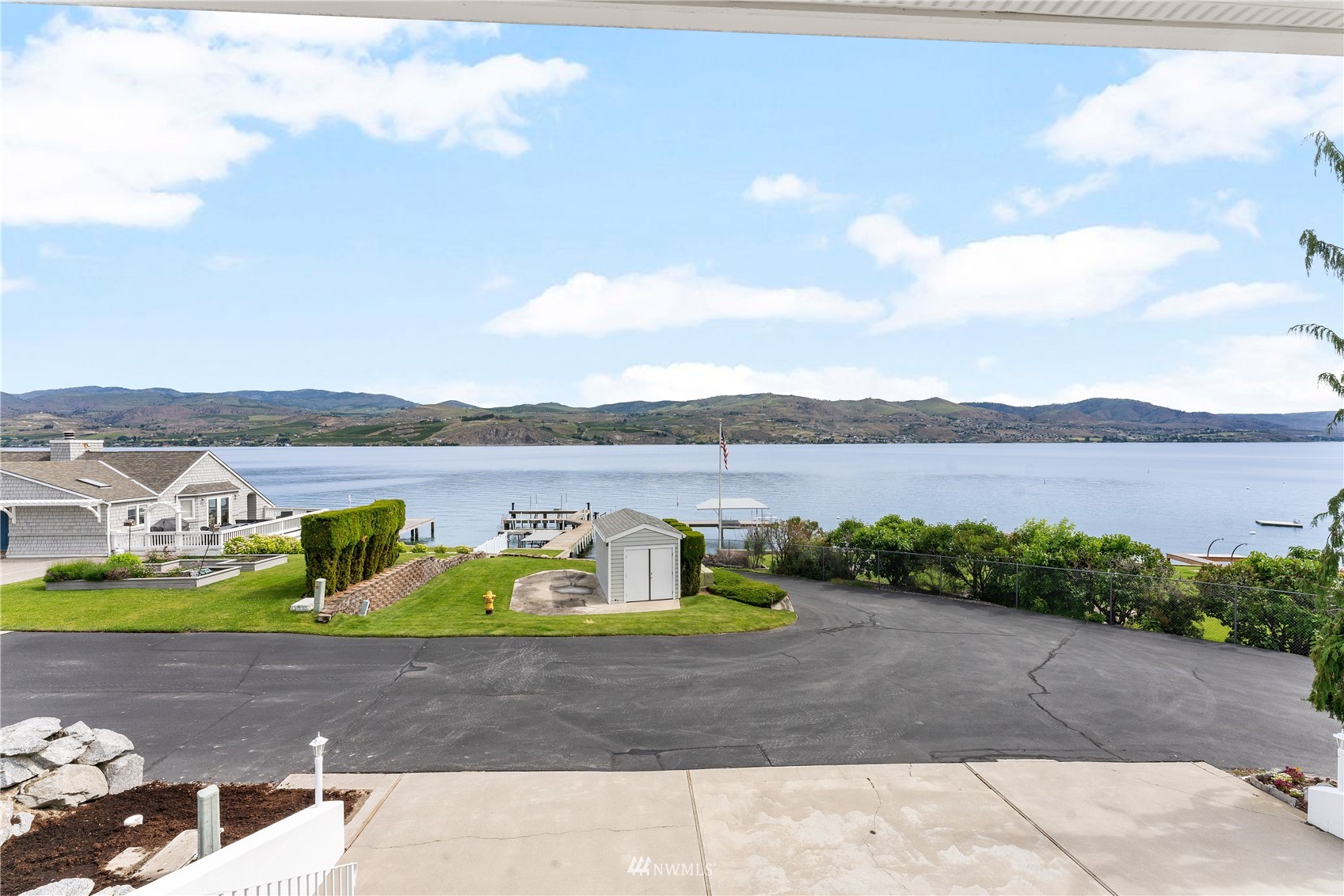 1496 South Lakeshore Road Chelan, WA 98816 - Photo 25 of 39 Gallery Image 25