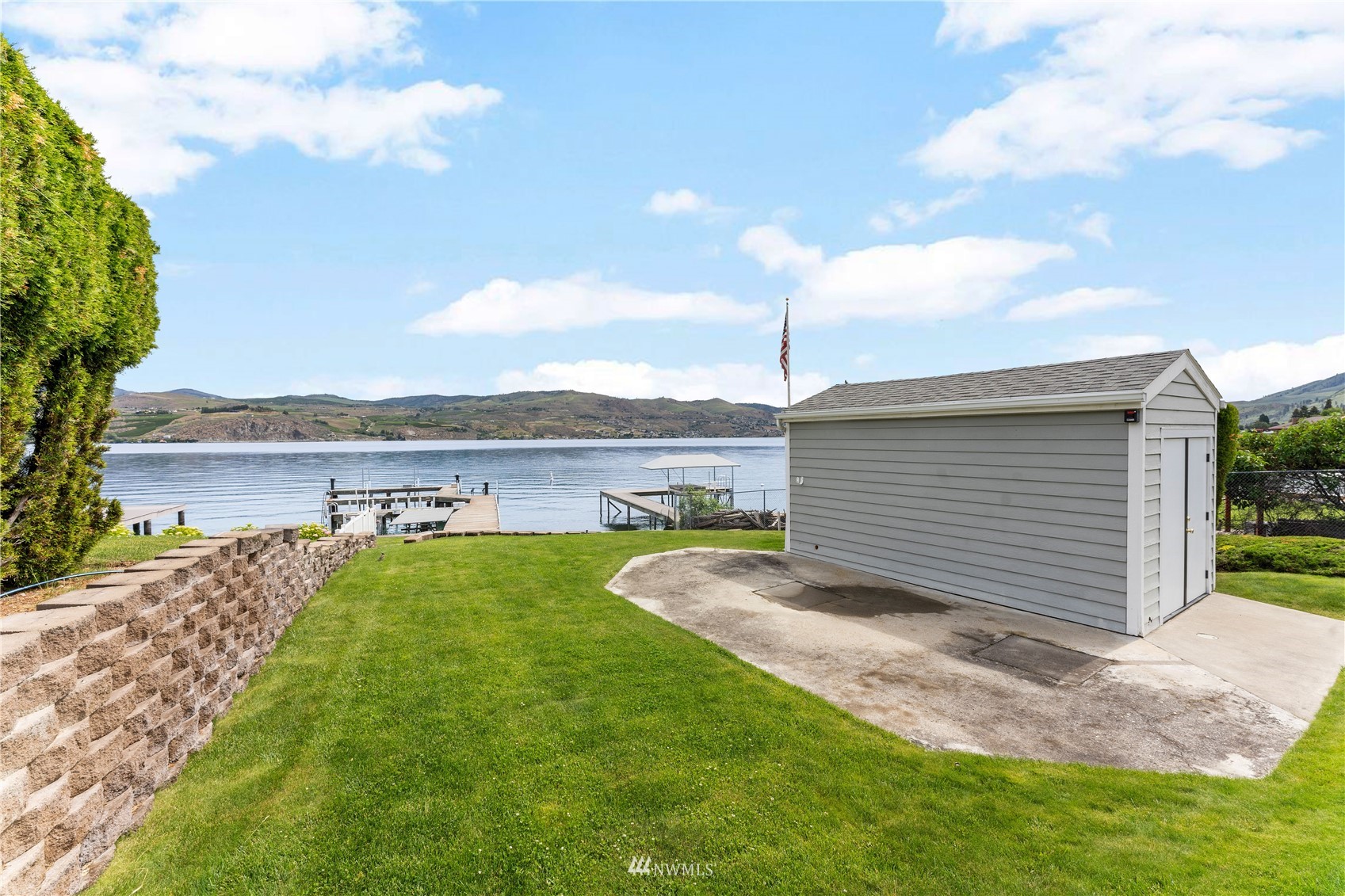 1496 South Lakeshore Road Chelan, WA 98816 - Photo 26 of 39 Gallery Image 26