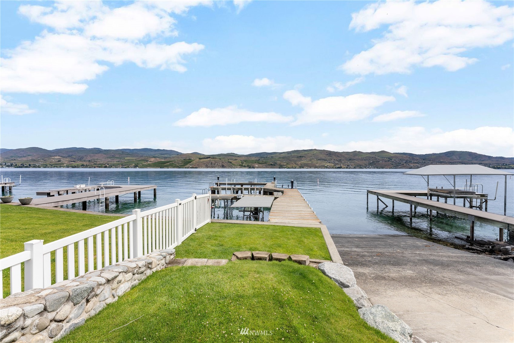 1496 South Lakeshore Road Chelan, WA 98816 - Photo 27 of 39 Gallery Image 27